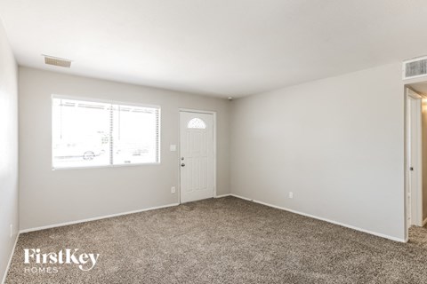 2114 W Sunnyside Dr 3 Beds Apartment for Rent