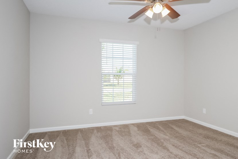 2114 SW Biella Ave 4 Beds House for Rent - Photo Gallery 10