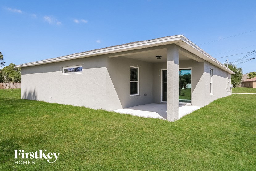 2114 SW Biella Ave 4 Beds House for Rent - Photo Gallery 14