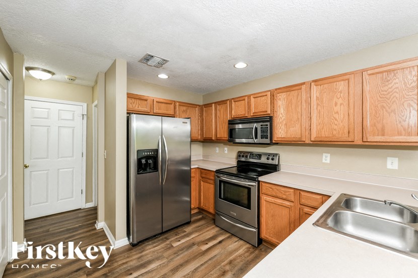 2129 Stone Abbey Boulevard #3 3 Beds House for Rent - Photo Gallery 7