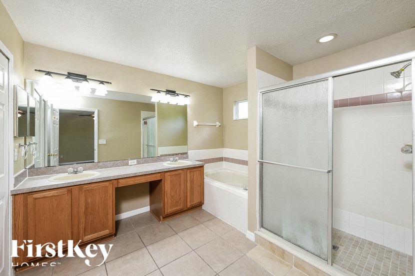 2129 Stone Abbey Boulevard #3 3 Beds House for Rent - Photo Gallery 10