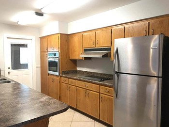 2130 E Radcliffe Dr 3 Beds House for Rent - Photo Gallery 6