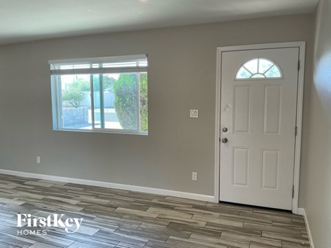 2133 E LARKSPUR Dr 3 Beds Apartment for Rent