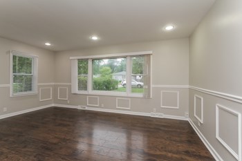 21939 MILLARD Avenue 3 Beds House for Rent - Photo Gallery 4