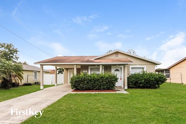 2208 Smith St 3 Beds Apartment for Rent