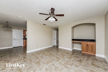 2208 Smith St 3 Beds House for Rent - Photo Gallery 5