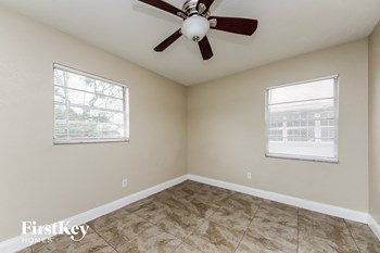 2208 Smith St 3 Beds House for Rent - Photo Gallery 8