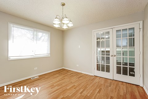 22459 Riverside Dr 4 Beds Apartment for Rent