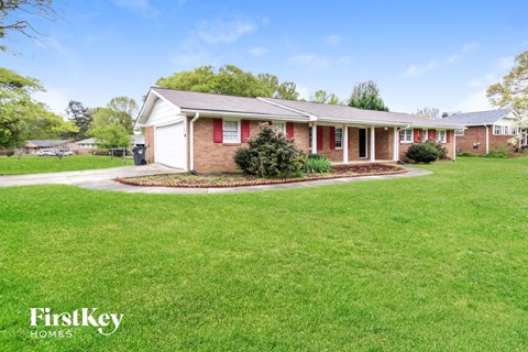 2256 Street Deville 3 Beds Apartment for Rent