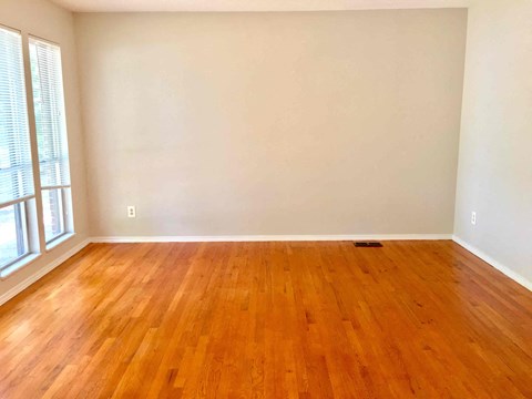 2275 Glenoro 3 Beds Apartment for Rent