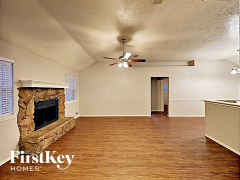 22914 Sherioaks Ln 3 Beds Apartment for Rent
