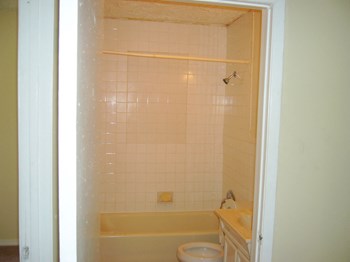 515 South Harrison 2 Beds House for Rent - Photo Gallery 2