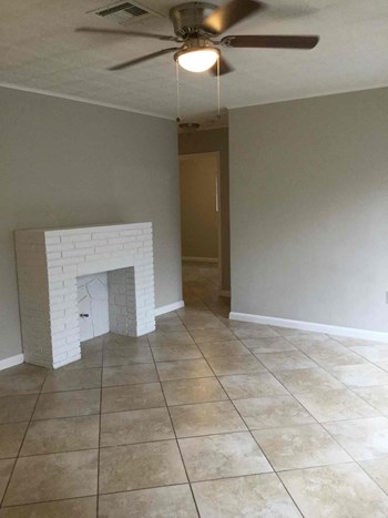2310 N 65 Way 3 Beds House for Rent - Photo Gallery 5