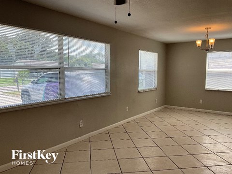 2316 Nansen Ave 3 Beds Apartment for Rent