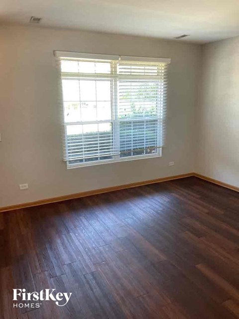 2316 Alden Dr 3 Beds Apartment for Rent