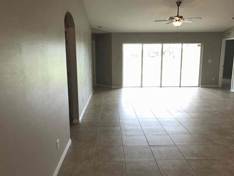 2321 NW 9Th Ave 4 Beds Apartment for Rent