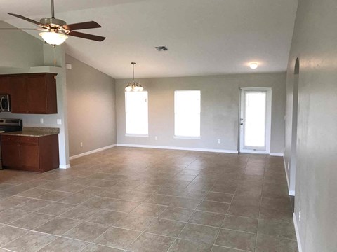 2321 NW 9Th Ave 4 Beds Apartment for Rent