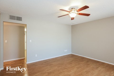 2333 E Sylvia St 3 Beds Apartment for Rent
