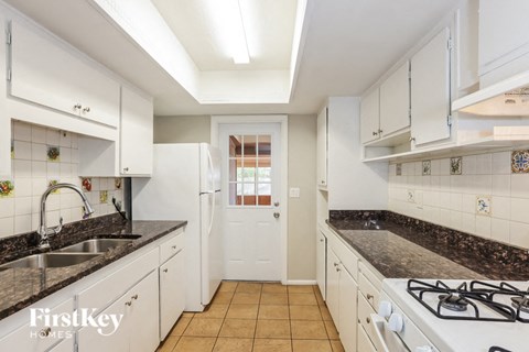 2333 E Sylvia St 3 Beds Apartment for Rent