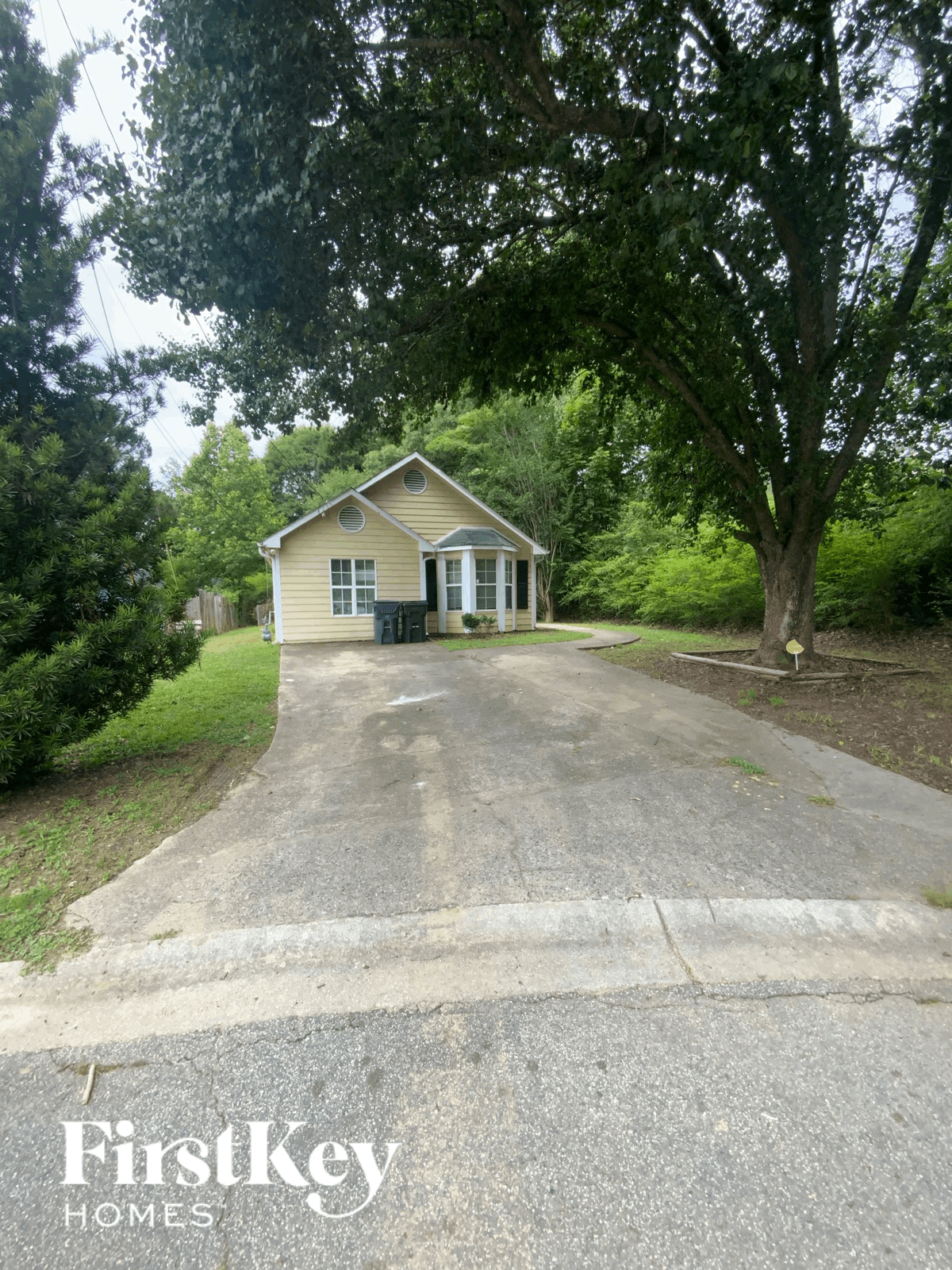 2347 Glencairn Lane SW 3 Beds Apartment for Rent