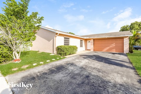 2366 NW 110 Terrace 3 Beds Apartment for Rent