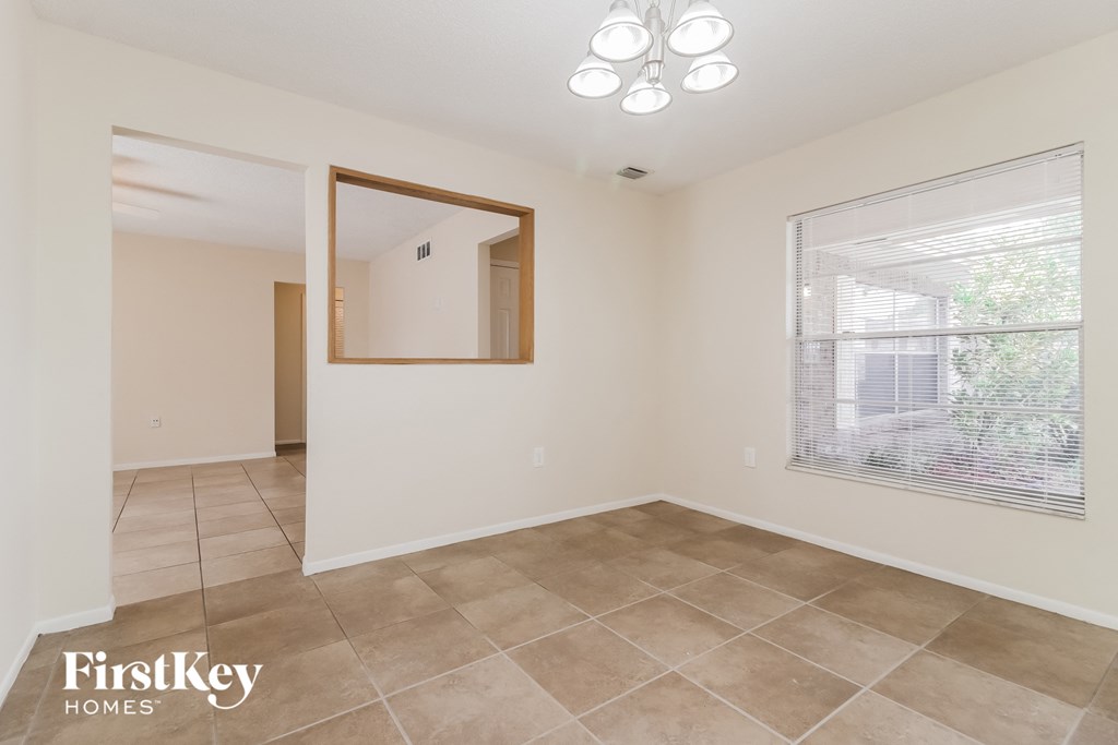 the living room and dining room are spacious and clean
