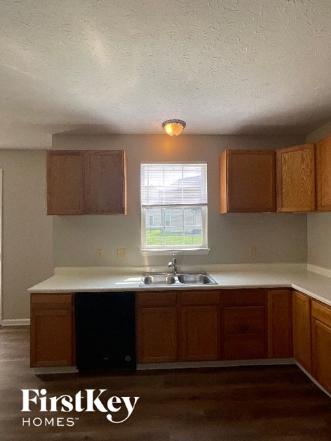 2377 Willowview Drive 4 Beds Apartment for Rent