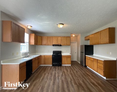 2377 Willowview Drive 4 Beds Apartment for Rent
