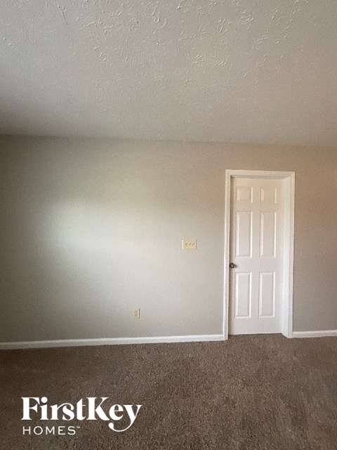 2377 Willowview Drive 4 Beds Apartment for Rent