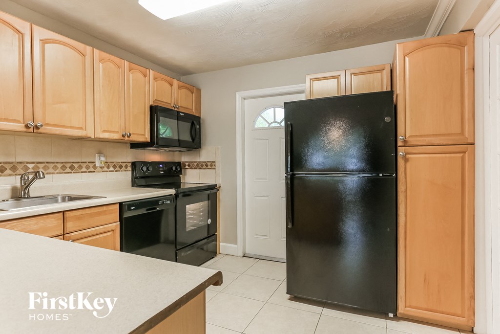 2411 NE 10th Avenue 3 Beds House for Rent - Photo Gallery 6