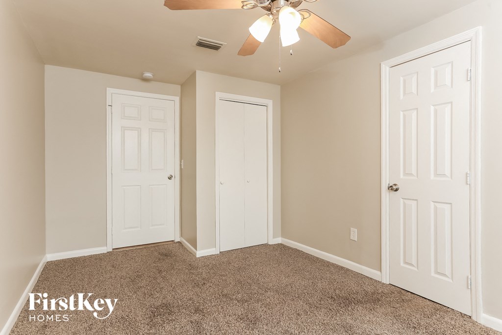 2411 NE 10th Avenue 3 Beds House for Rent - Photo Gallery 11