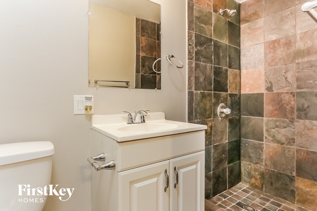 2411 NE 10th Avenue 3 Beds House for Rent - Photo Gallery 13