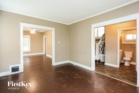 2418 Norton Ave 3 Beds Apartment for Rent