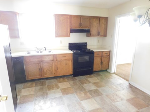 2428 Green Glen 4 Beds Apartment for Rent