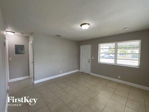 2435 Liberty Street 3 Beds Apartment for Rent