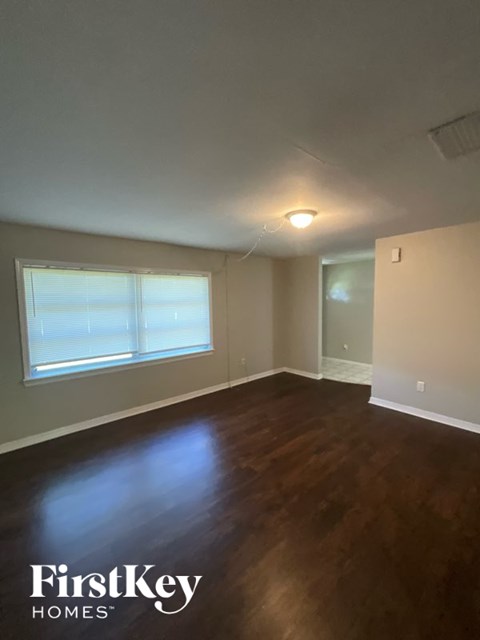 2437 Dover Ave 4 Beds Apartment for Rent