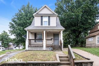2448 Norton Ave 3 Beds Apartment for Rent