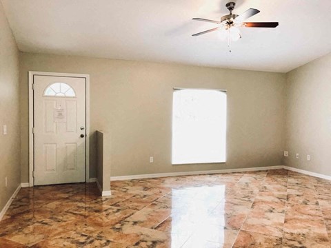 2476 PARROT ST 3 Beds Apartment for Rent