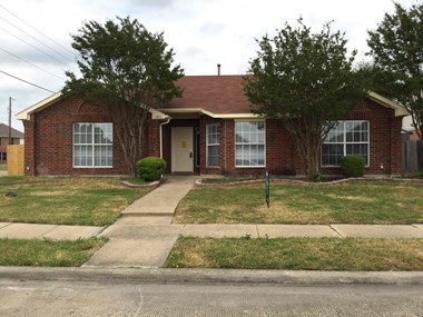 2500 Crystal Falls 3 Beds Apartment for Rent