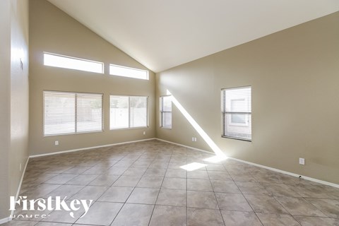 2501 W Mericrest Way 4 Beds Apartment for Rent