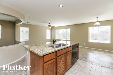 2501 W Mericrest Way 4 Beds Apartment for Rent