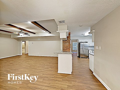 2511 Riverlawn Dr 4 Beds Apartment for Rent