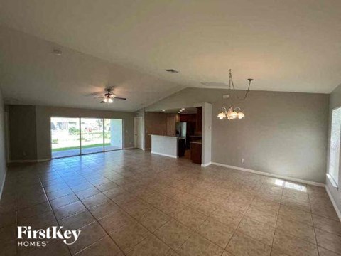 2512 NW 19Th Pl 4 Beds Apartment for Rent
