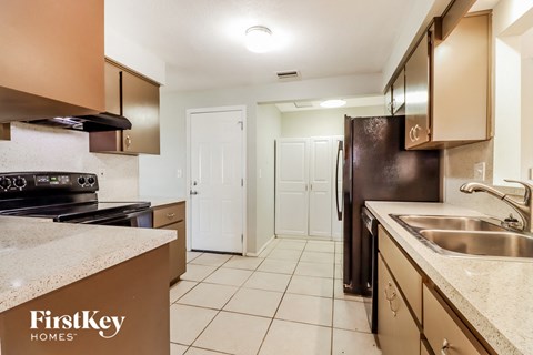 2526 13Th Ave SW 3 Beds Apartment for Rent