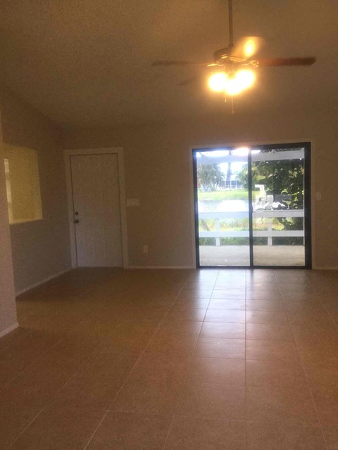 2561 SE Jackson St 3 Beds Apartment for Rent