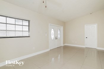 2601 W 71st Place 3 Beds House for Rent - Photo Gallery 3