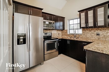2601 W 71st Place 3 Beds House for Rent - Photo Gallery 6