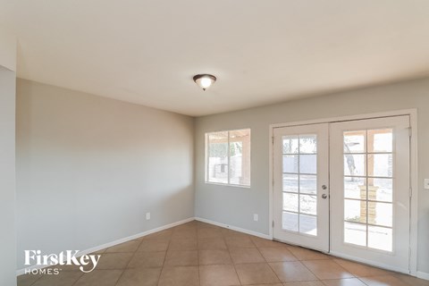 2602 E Michigan Ave 3 Beds Apartment for Rent