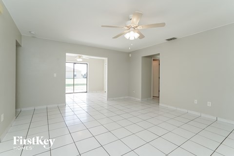 2603 NE 4Th Ave 3 Beds Apartment for Rent