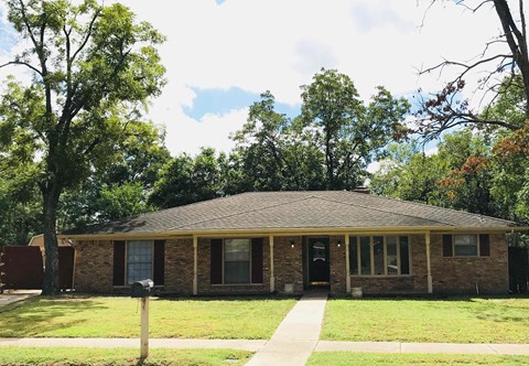 2710 Peachtree Ln 4 Beds Apartment for Rent